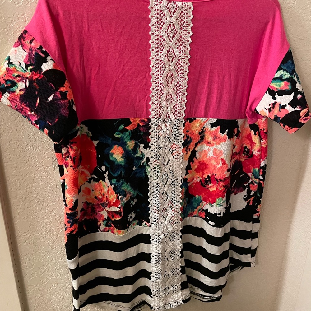 **NWT** Heimish USA size S color block floral top - Picture 5 of 6